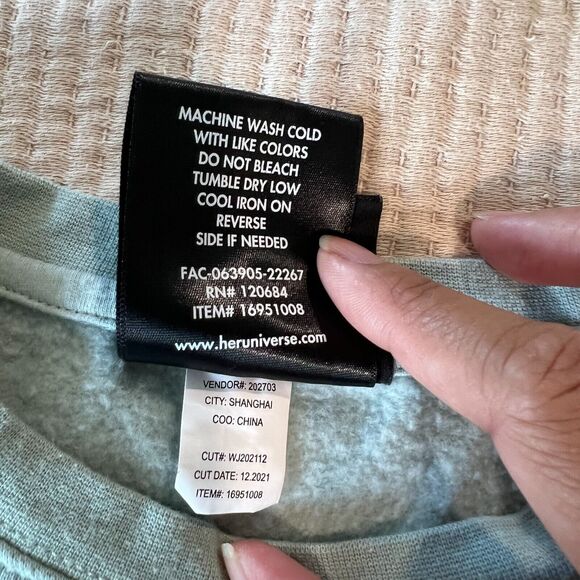 THOR Marvel Love & Thunder Infinity Conez Sweater Pull Over Sz. XS - Picture 7 of 9